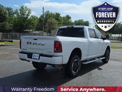 Used 2025 RAM 2500 Laramie AWD/4WD image 7