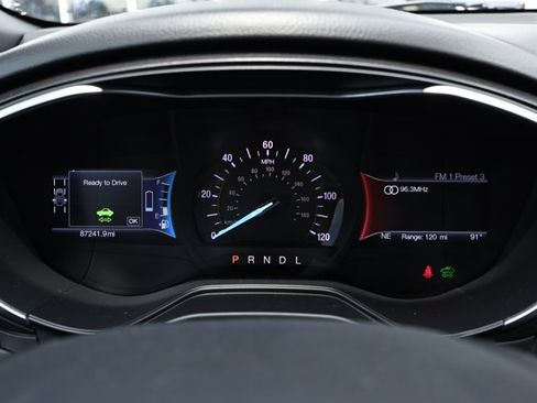 Used 2019 Ford Fusion Energi Titanium FWD image 12