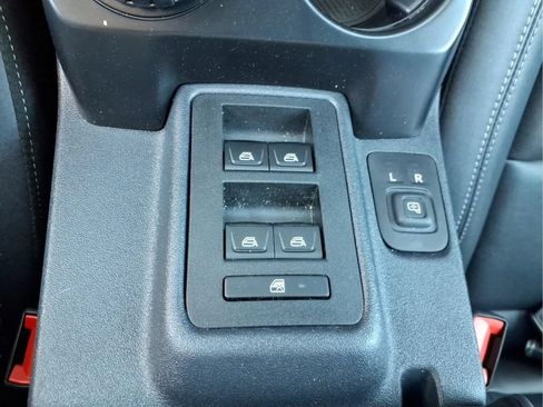 Used 2025 Ford Bronco Badlands AWD/4WD image 27