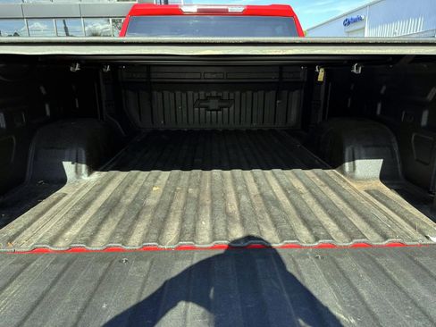 Used 2020 Chevrolet Silverado 1500 Custom w/ Custom Value Package AWD/4WD image 8
