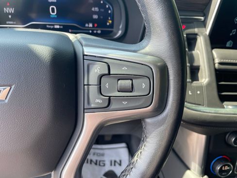 Used 2022 Chevrolet Tahoe Z71 w/ Z71 Off-Road Package AWD/4WD image 23