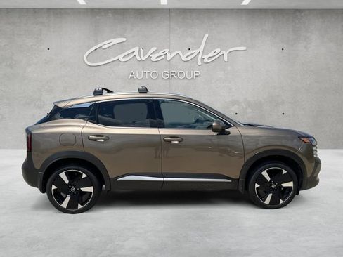 Certified 2025 Nissan Kicks SR AWD/4WD image 17