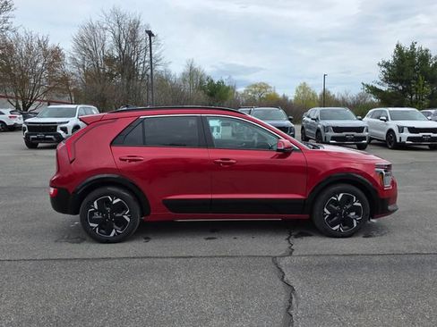 New 2026 Kia Niro Wind FWD image 8