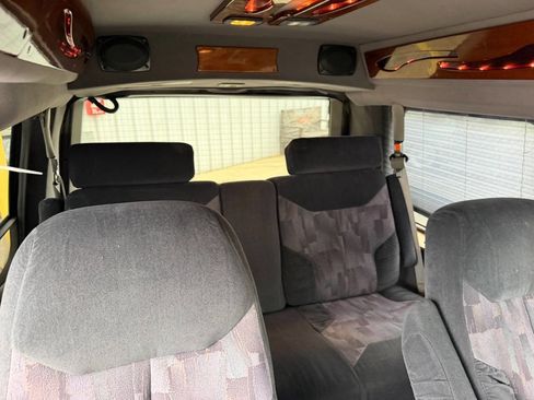 Used 1997 Chevrolet Astro AWD image 12