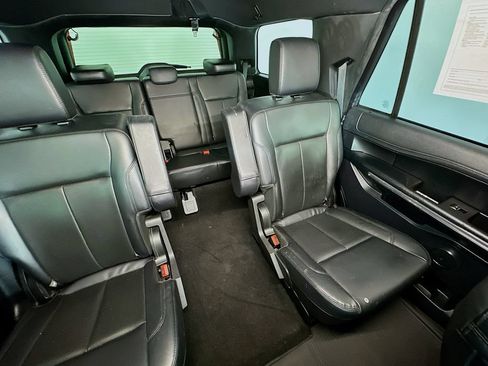 Used 2021 Ford Expedition XLT AWD/4WD image 14
