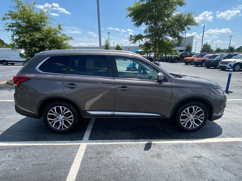Used 2018 Mitsubishi Outlander SE FWD image 8