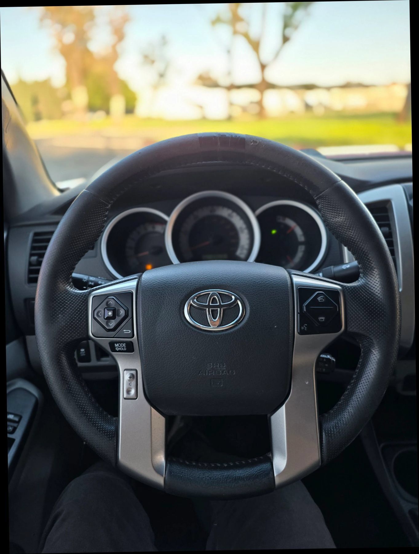 Used 2015 Toyota Tacoma PreRunner RWD image 45