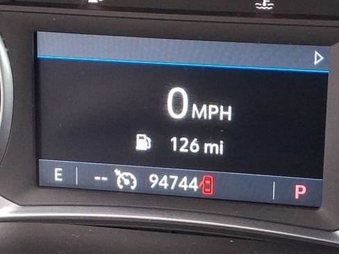 Used 2021 Chevrolet Traverse LT image 24