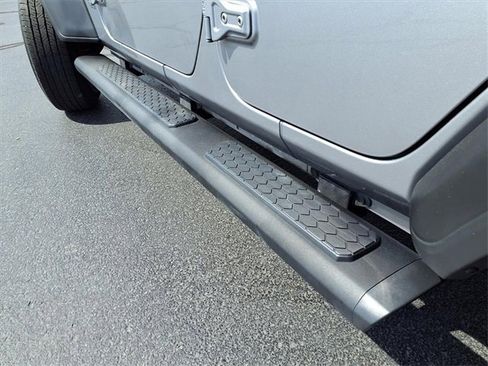 Used 2021 Jeep Wrangler Unlimited Sport image 26