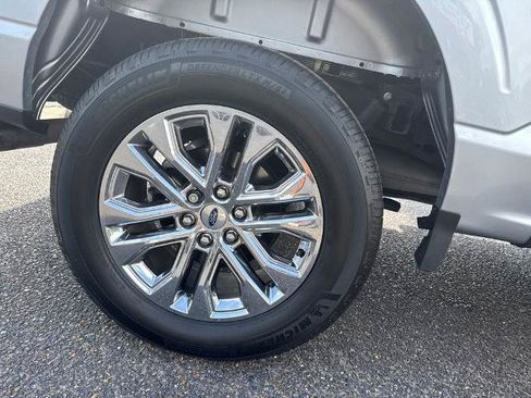 Certified 2024 Ford F150 Lariat w/ FX4 Off-Road Package AWD/4WD image 9