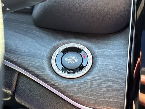 New 2025 Jeep Grand Cherokee Limited w/ Black Appearance Package image 36