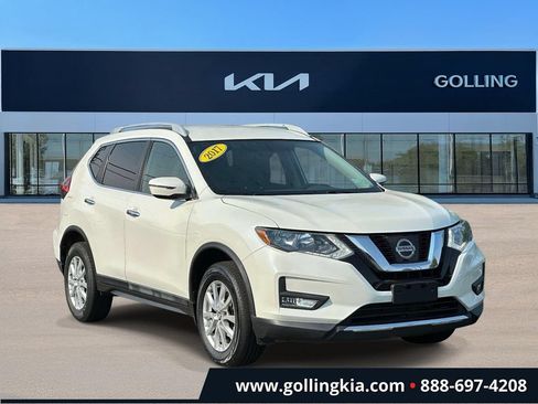 Used 2017 Nissan Rogue SV AWD/4WD image 1