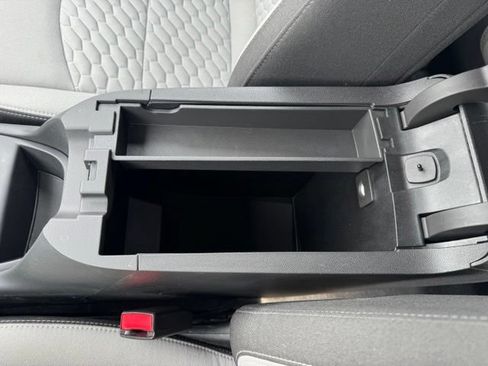 Used 2020 Chevrolet Equinox LS FWD image 22