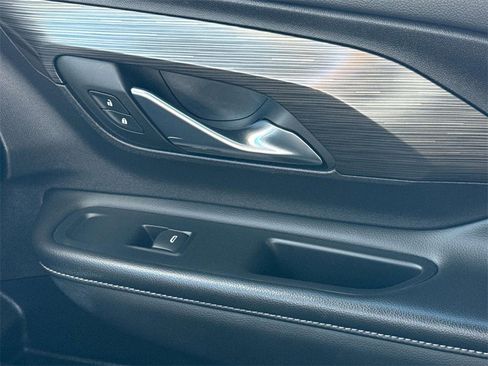 Used 2024 GMC Terrain SLT image 37