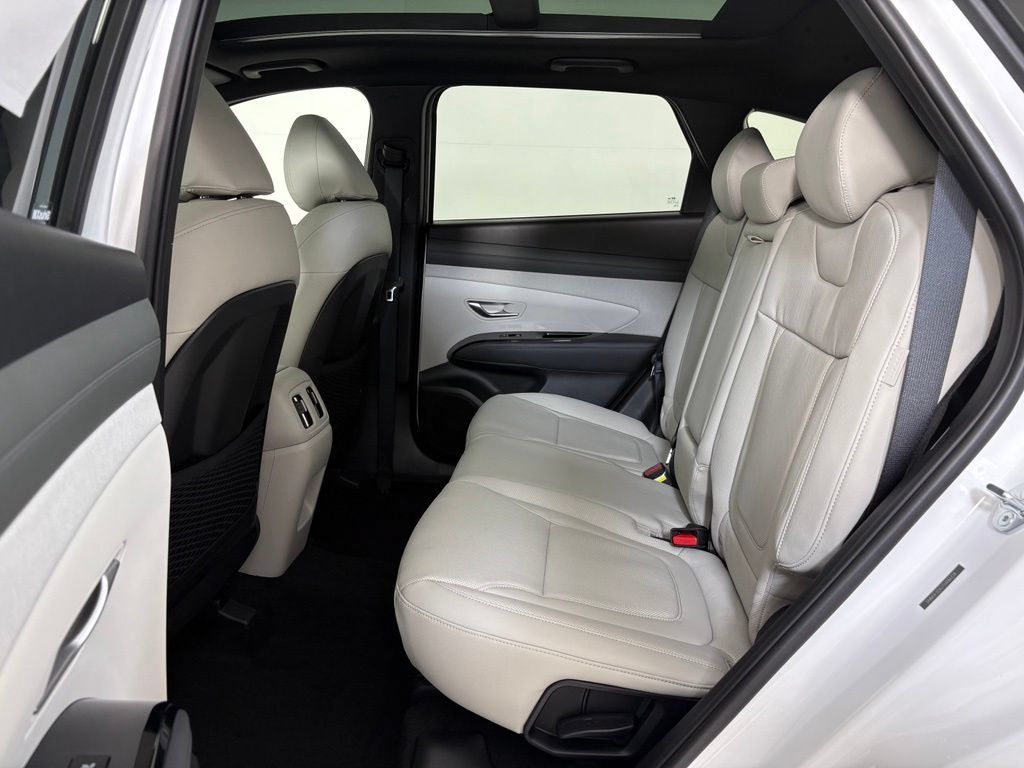 New 2026 Hyundai Tucson Limited FWD image 18