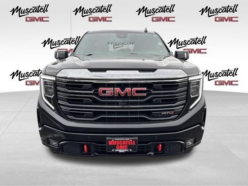 Used 2022 GMC Sierra 1500 AT4 w/ AT4 Premium Package AWD/4WD image 2