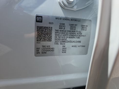 New 2025 GMC Sierra EV Denali image 39