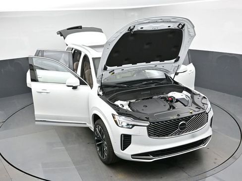 New 2026 Volvo XC90 B6 Ultra w/ Protection Package image 51