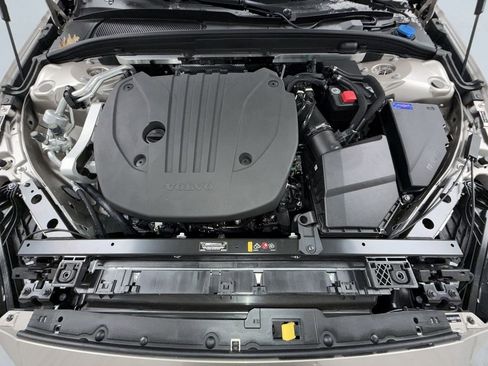 New 2026 Volvo V60 B5 Cross Country Ultra w/ Protection Package Premier image 10