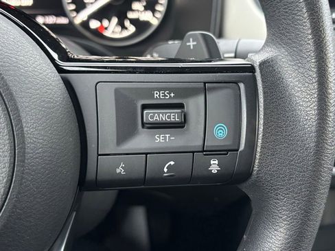 Used 2023 Nissan Rogue SV image 23