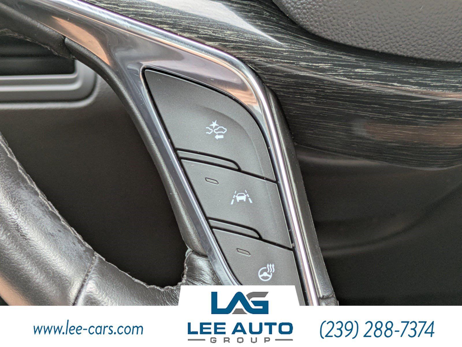 Used 2020 Cadillac XT5 Premium Luxury FWD image 23