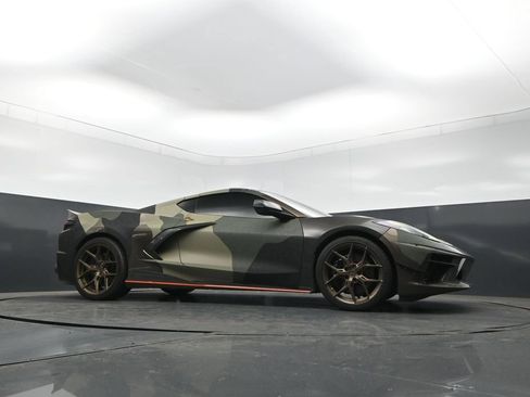 Used 2021 Chevrolet Corvette Stingray Preferred Cpe w/ Z51 Performance Package RWD image 31