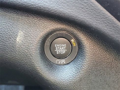 Used 2021 Jeep Cherokee Latitude Lux 80th Anniv w/ Quick Order Package 26U 80TH image 24