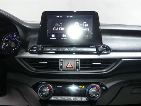 Used 2019 Kia Forte LXS image 31