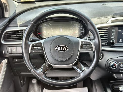 Used 2020 Kia Sorento S FWD image 14