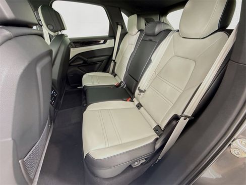 New 2026 Porsche Cayenne E-Hybrid image 24