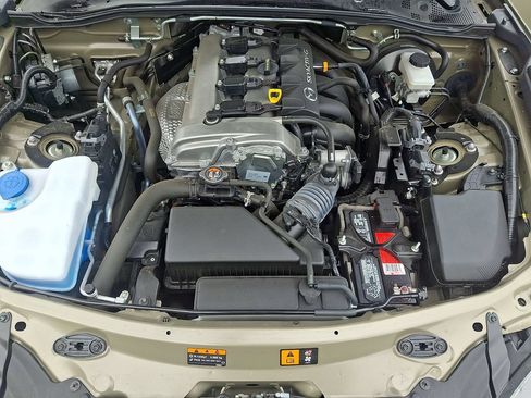 Used 2024 MAZDA MX-5 Miata Grand Touring w/ Weather Package RWD image 31