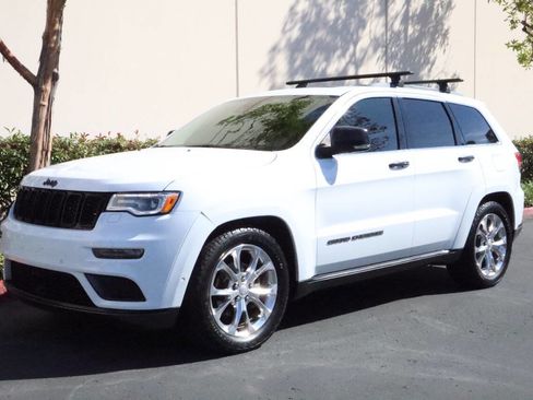 Used 2019 Jeep Grand Cherokee Summit image 2