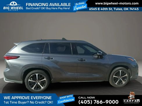 Used 2022 Toyota Highlander XSE FWD image 5