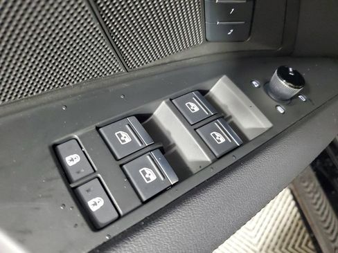 Used 2022 Audi e-tron GT Premium Plus w/ Performance Package image 19