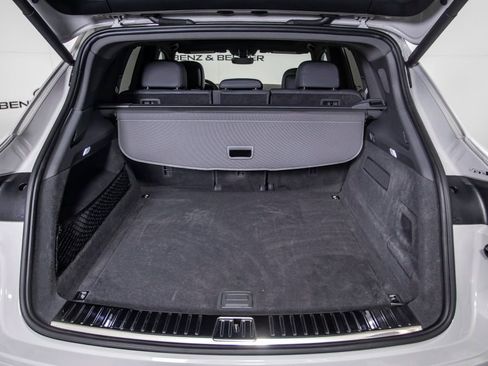 Used 2023 Porsche Cayenne image 9