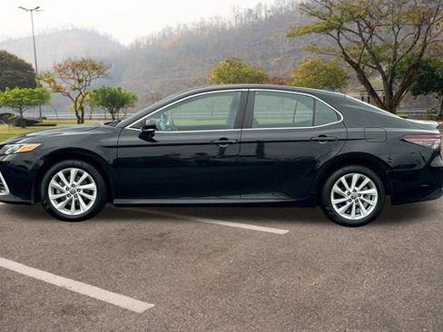 Used 2023 Toyota Camry LE image 7
