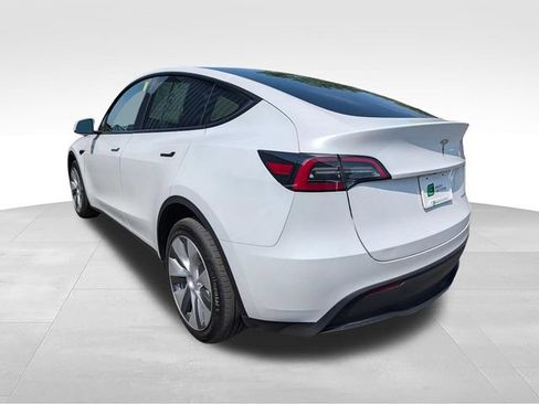 Used 2023 Tesla Model Y Long Range AWD/4WD image 5