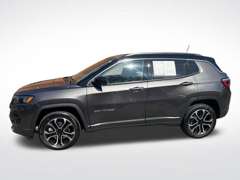 Used 2023 Jeep Compass Limited AWD/4WD image 2