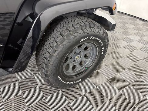 Used 2009 Jeep Wrangler X AWD/4WD image 15