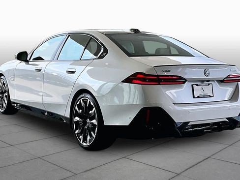 New 2027 BMW 550e xDrive w/ Premium Package AWD/4WD image 12