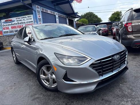 Used 2021 Hyundai Sonata SE FWD image 2