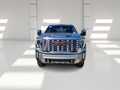 New 2026 GMC Sierra 2500 Denali w/ Denali Reserve Package image 2