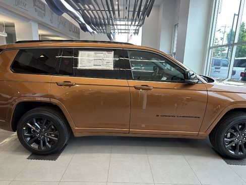 New 2026 Jeep Grand Cherokee L Limited AWD/4WD image 7