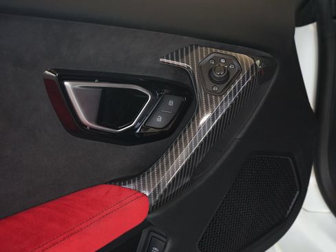 Used 2015 Lamborghini Huracan LP 610-4 AWD/4WD image 15