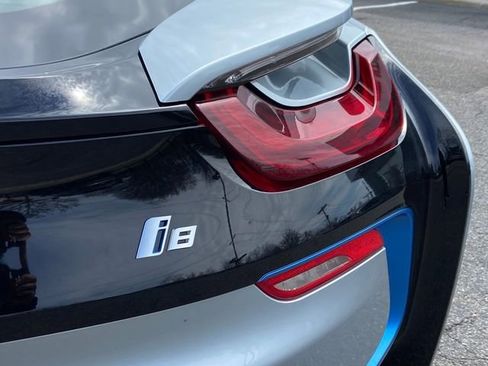Used 2015 BMW i8 image 26