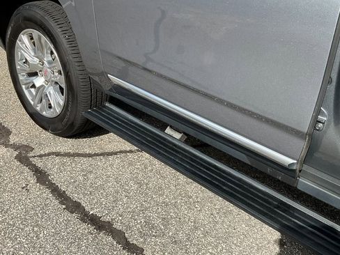 Used 2022 GMC Yukon XL Denali image 28