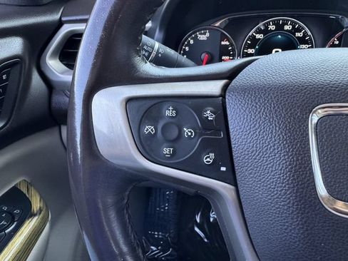 Used 2017 GMC Acadia Denali w/ Technology Package AWD/4WD image 31