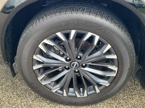 Used 2025 Nissan Rogue Platinum FWD image 7