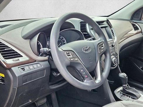 Used 2017 Hyundai Santa Fe Sport image 10