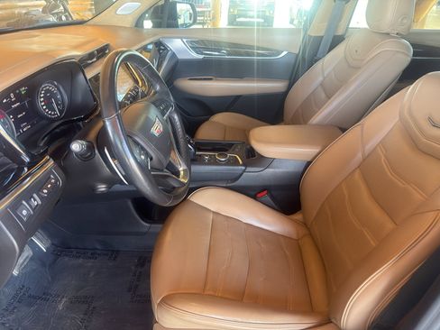 Used 2022 Cadillac XT6 Sport w/ Platinum Package image 16